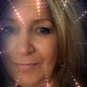 Meet your Posher, Lucie